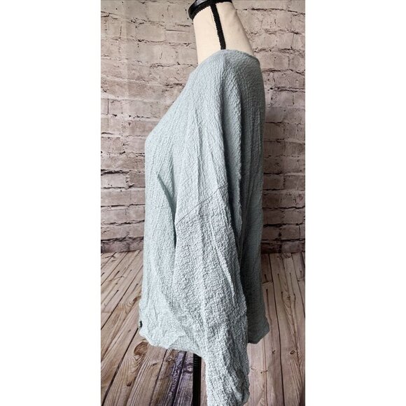 Umgee‎ V-Neck Textured Light Blue Blouse With Front Tie Womens S - Picture 2 of 4